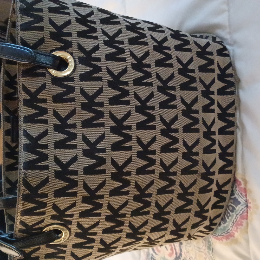 Michael Kors tote